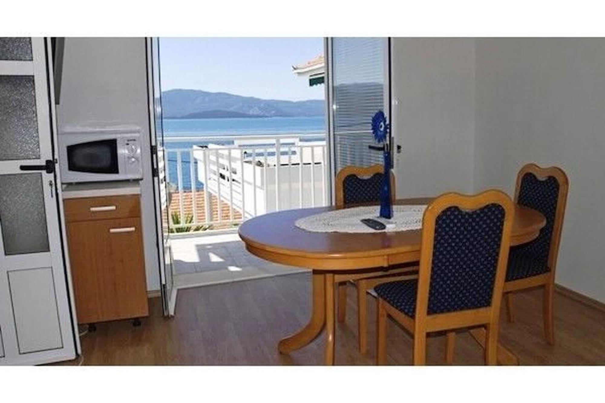 Apartments And Rooms Florijan Klek Extérieur photo